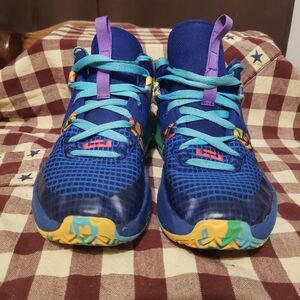 Nike Kids Lebron Witness Size 6 Blue and Yellow Sneakers